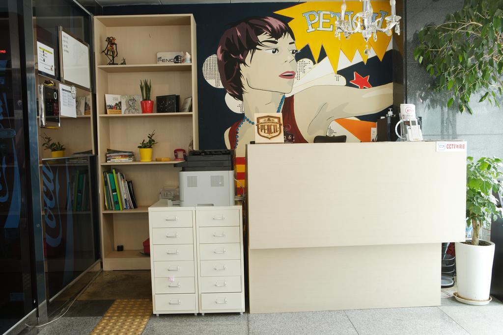 Hongdae Pencil Guesthouse Seúl Exterior foto